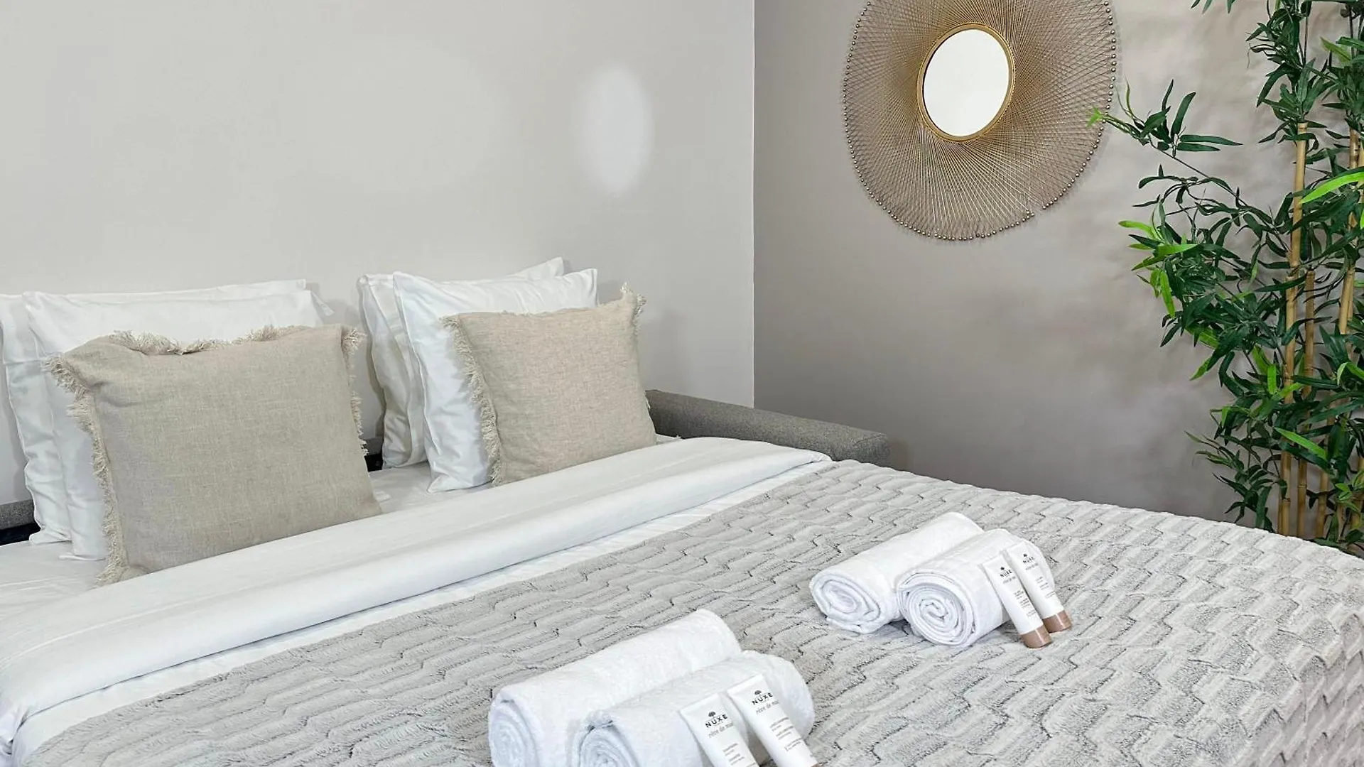 Chic Flat With A Garden Near Trocadero דירה
