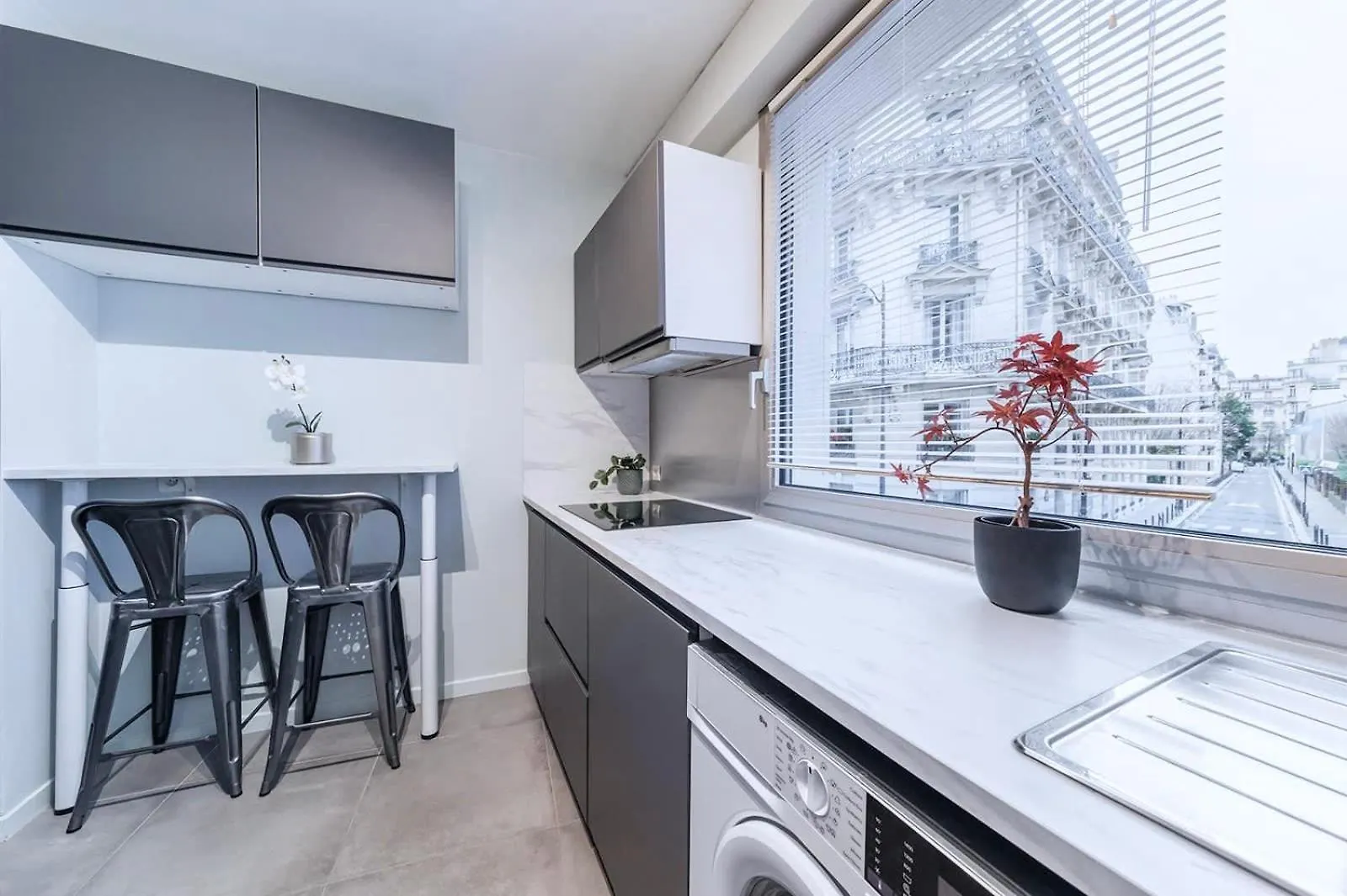 Chic Flat With A Garden Near Trocadero דירה *